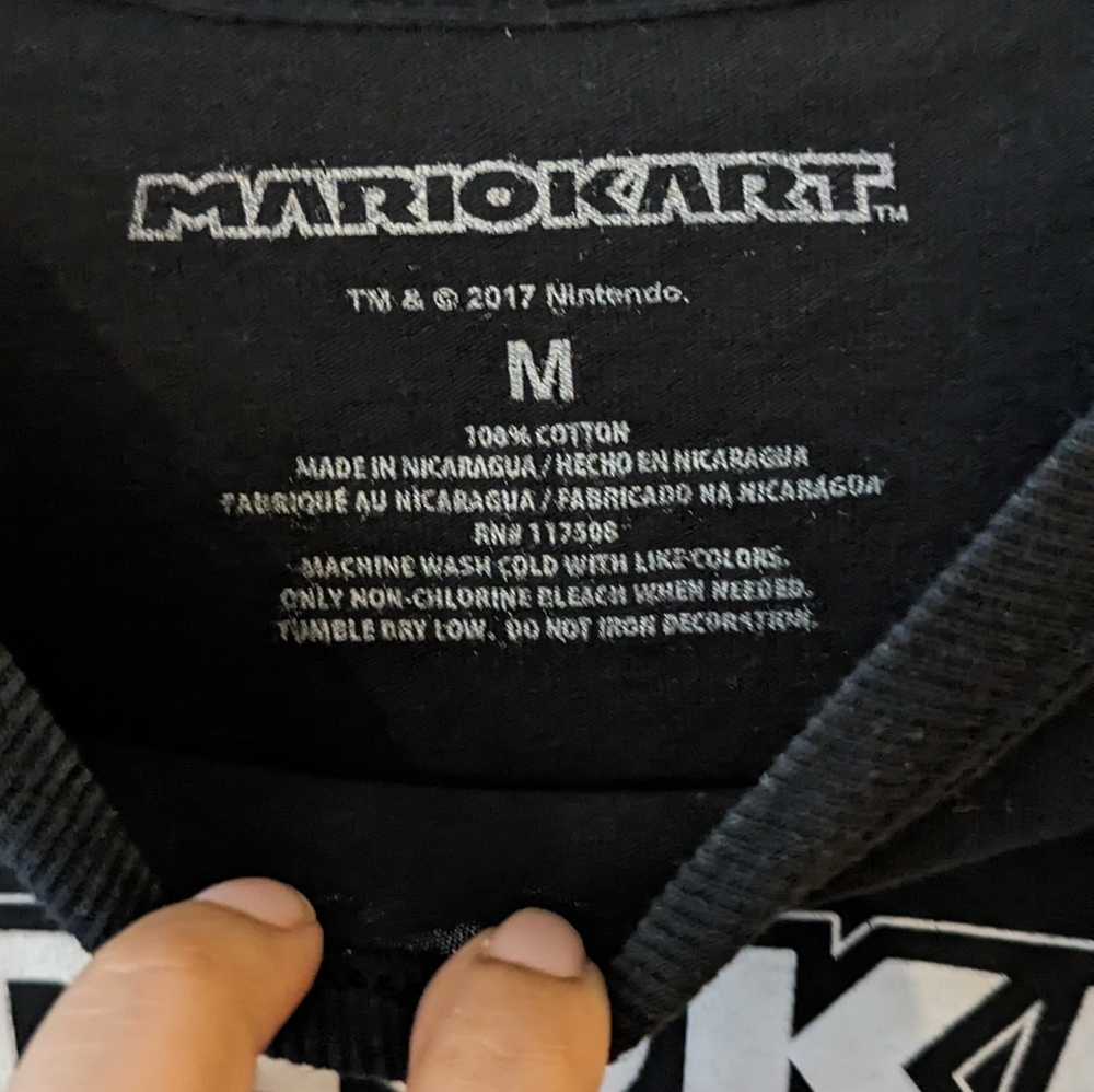 Nintendo Classic Retro Mario Kart Graphic Long Sleeve T-shirt - Picture 3 of 3